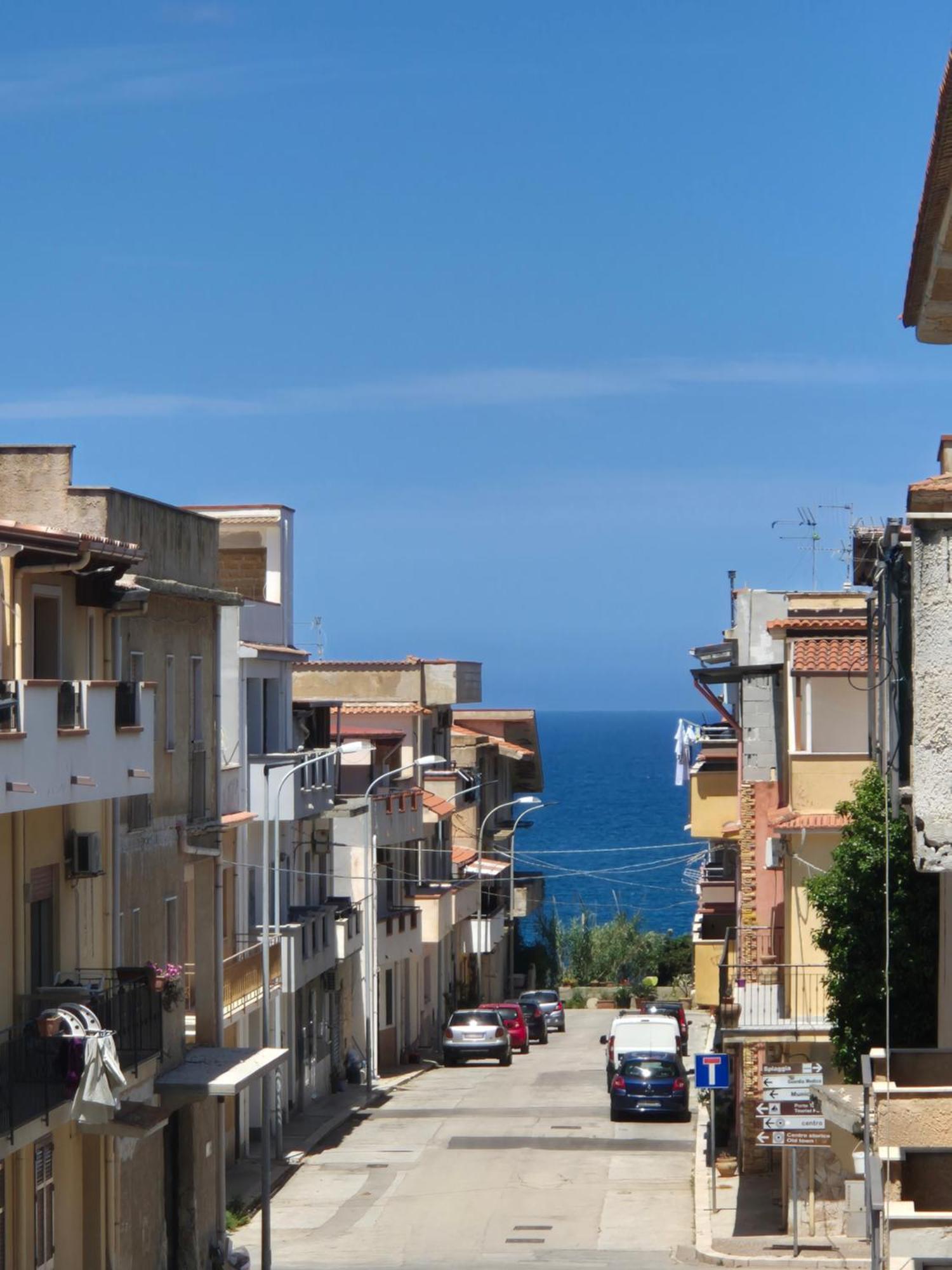 Appartamenti Sicilia Bedda Трапето Екстериор снимка