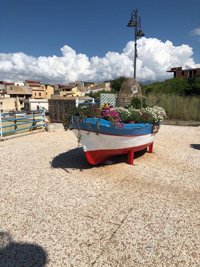 Appartamenti Sicilia Bedda Трапето Екстериор снимка